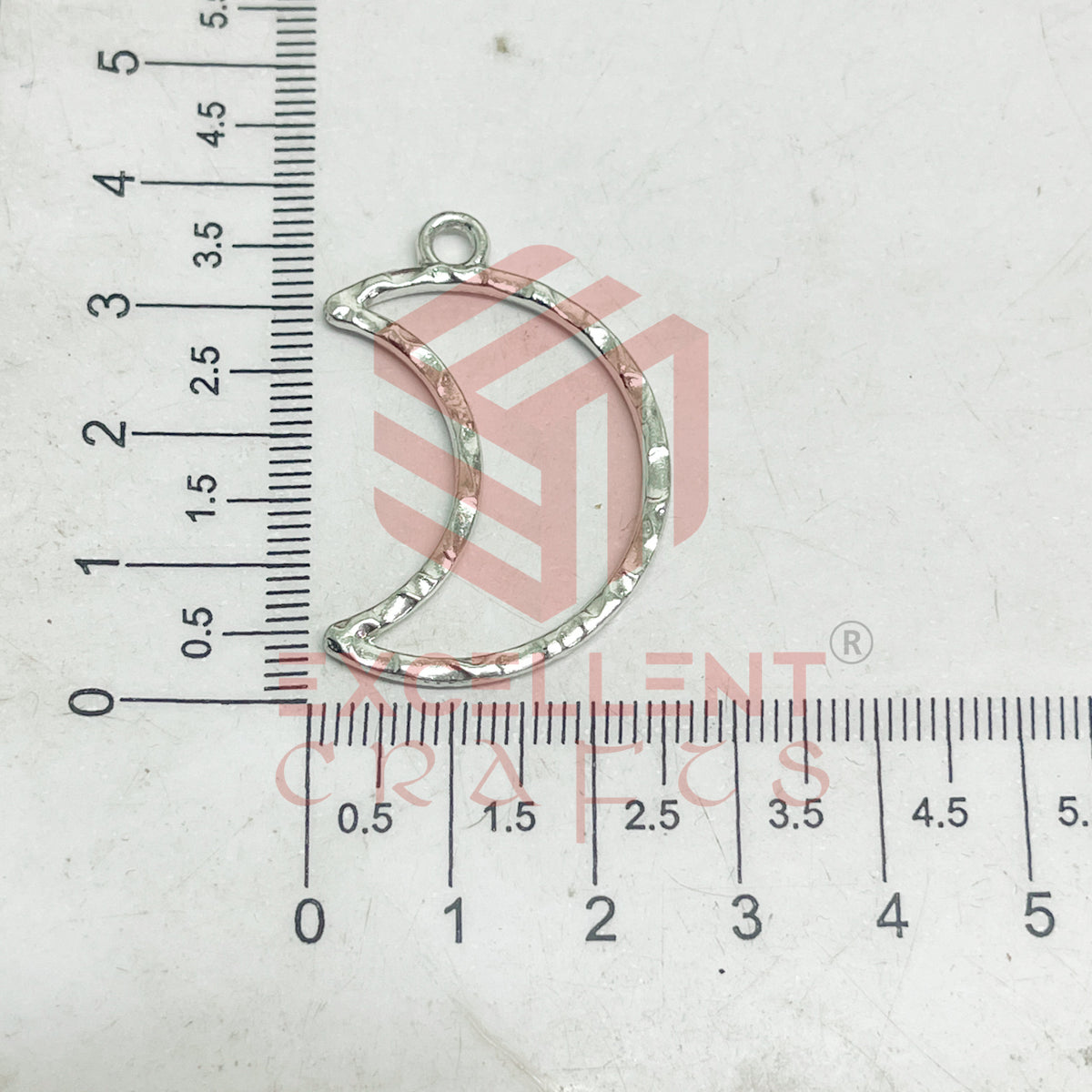 Half Moon Shape Geometric Texture Pendant Bezel