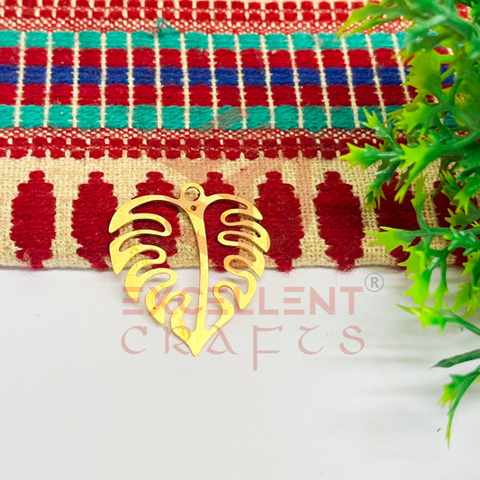 30x32mm Leaf Design Raw Brass Charm