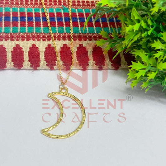 Halfmoon Textured Pendant with Chain
