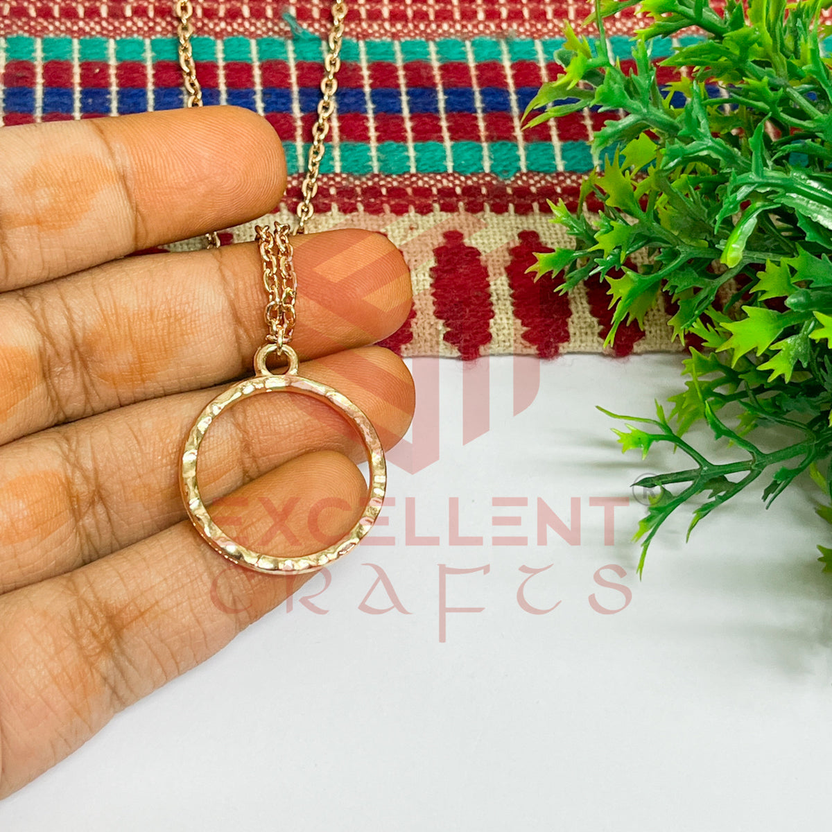 Round Pendant with Chain