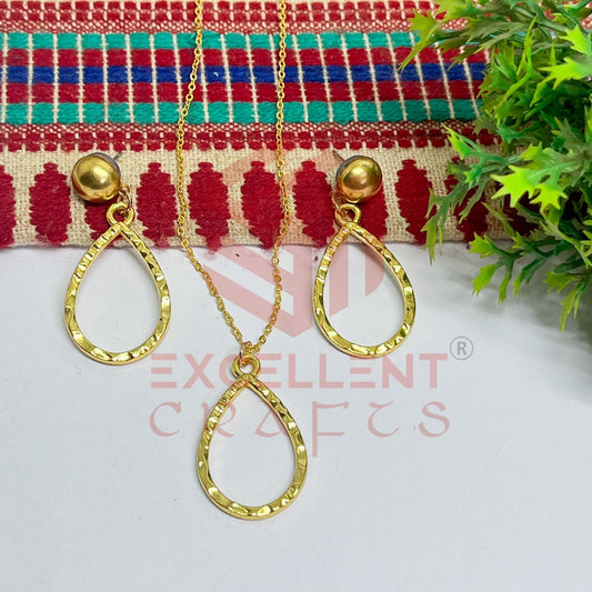 Drop Pendant Necklace with Earrings Bezel Set