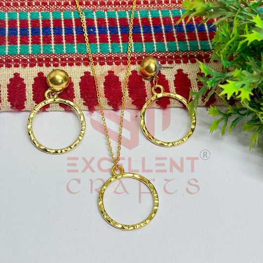 Round Pendant Necklace with Earrings Bezel Set