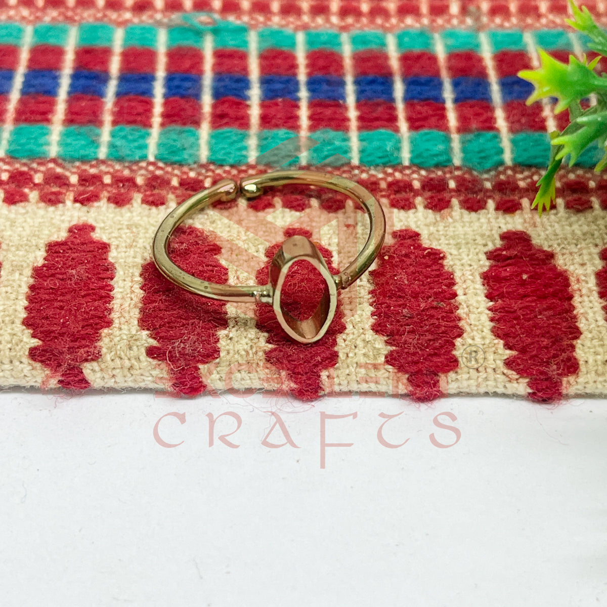4x9mm Eye Shape Brass Finger Ring