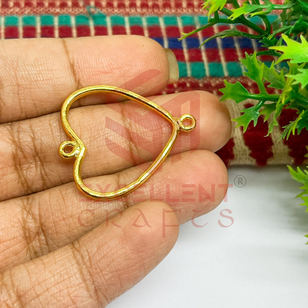 Thin connector medium Heart Pointed