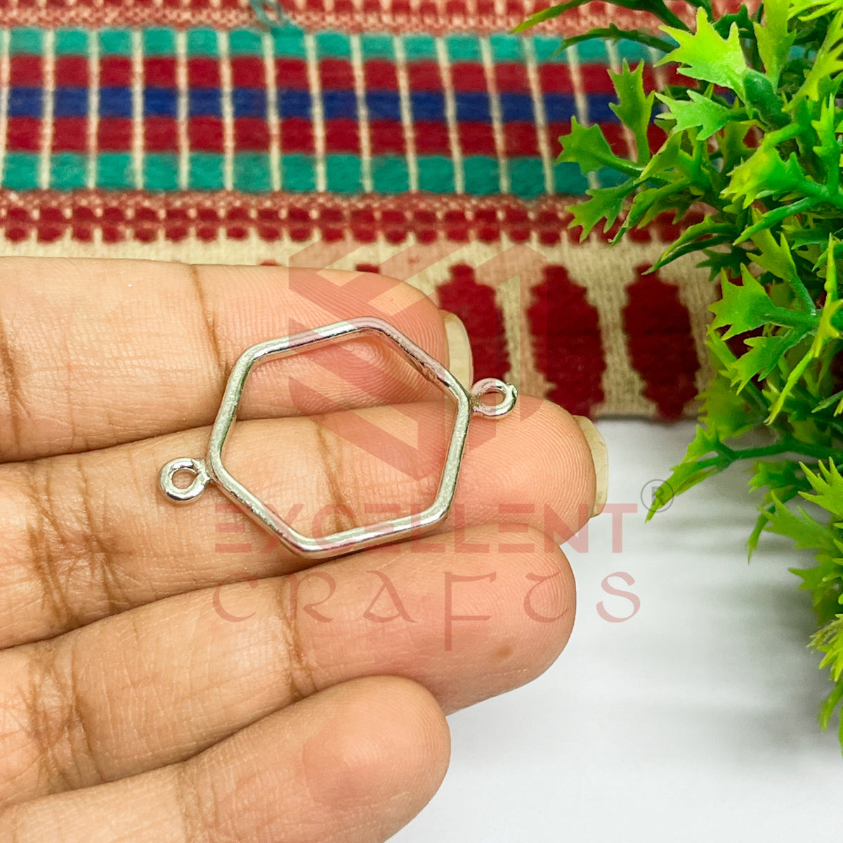 Thin connector Small Hexagon Pointed