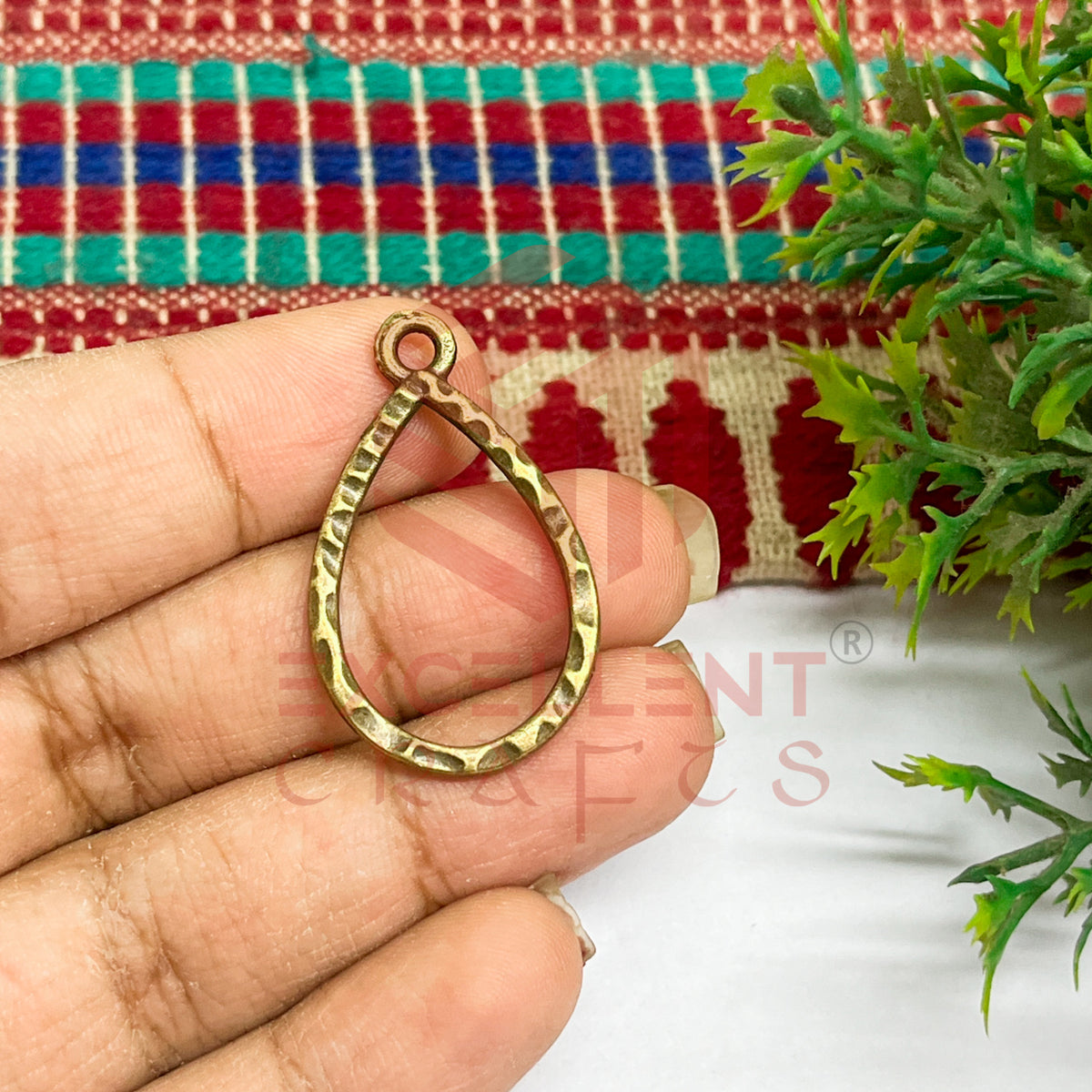 Tear Drop Geometric Texture Pendant Bezel