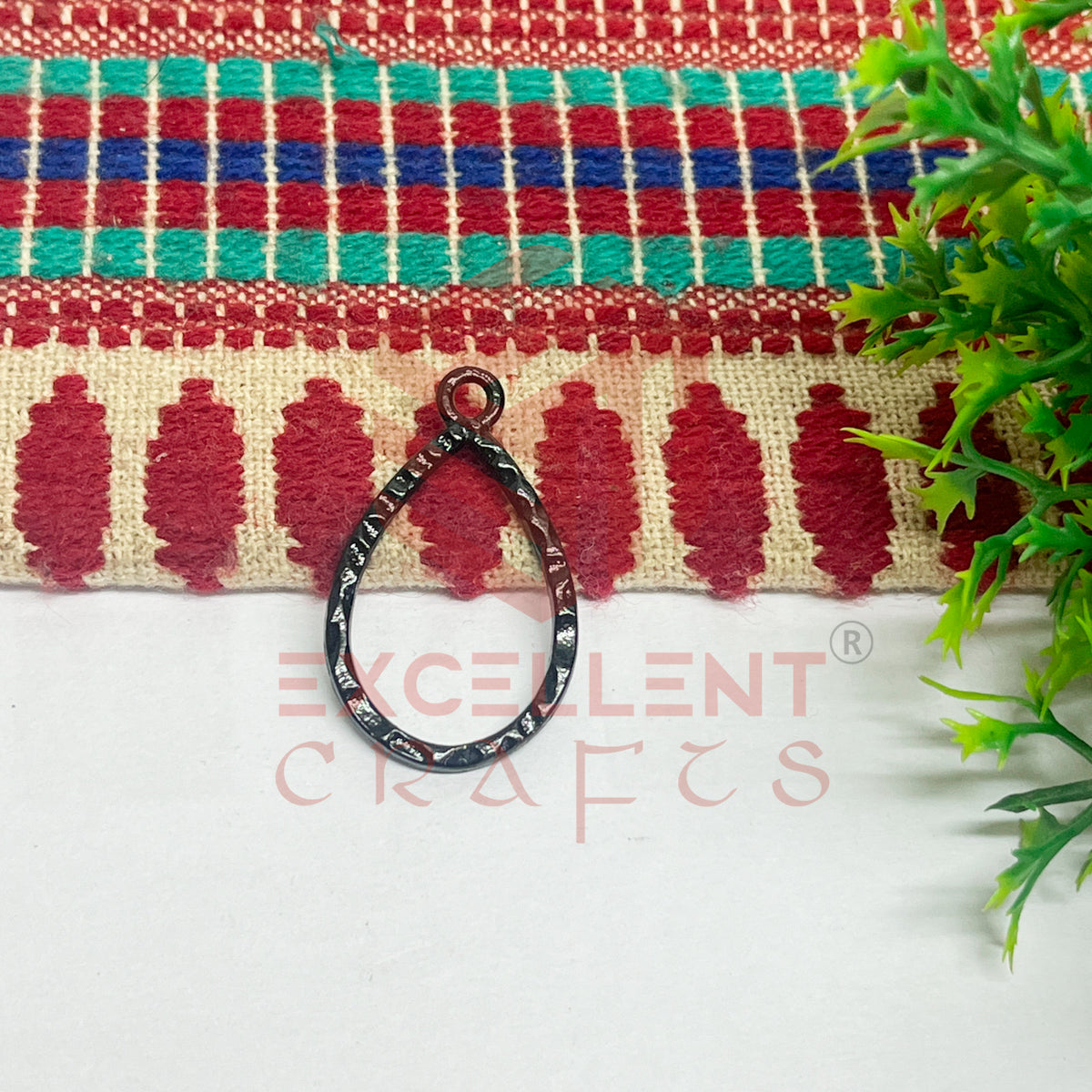 Tear Drop Geometric Texture Pendant Bezel