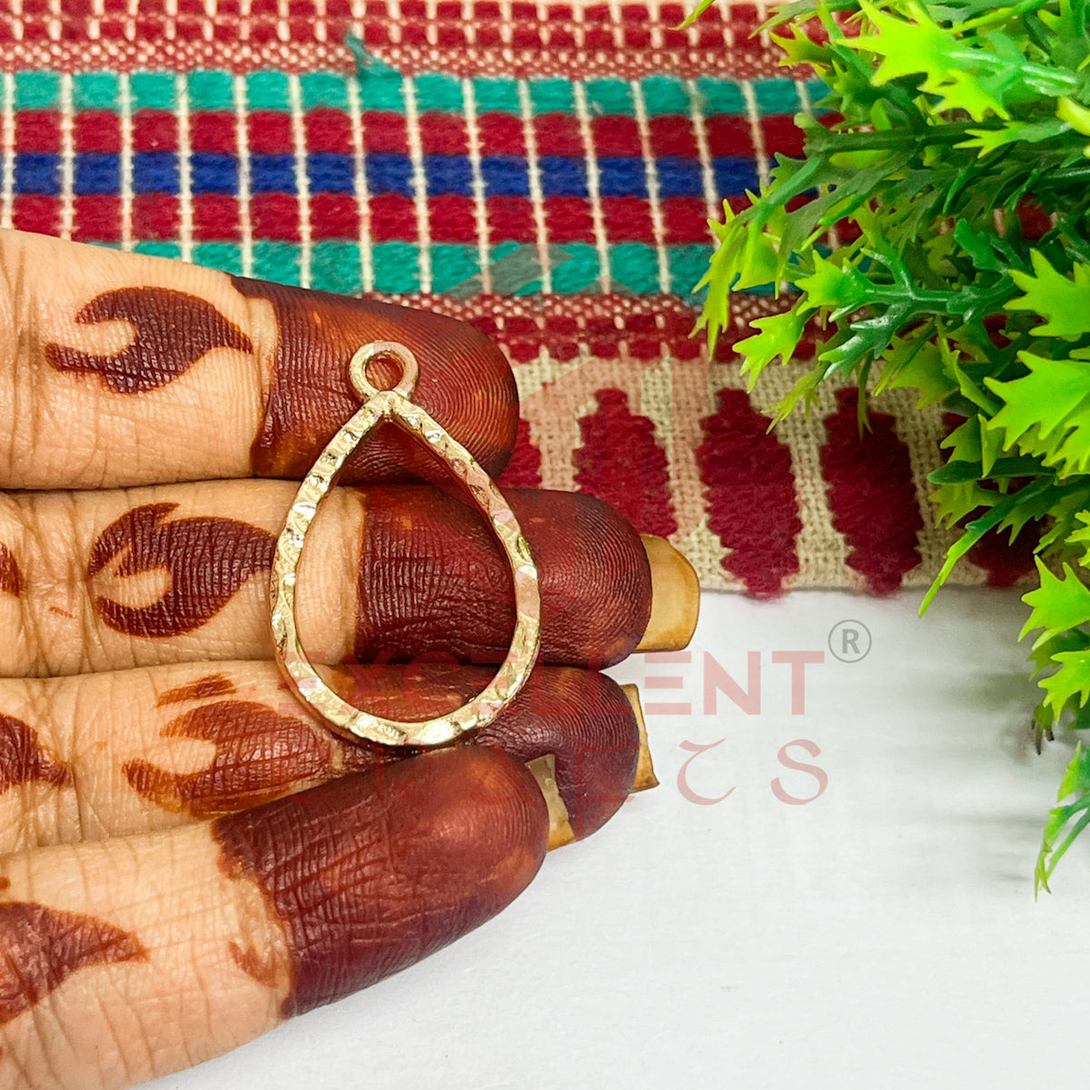 Tear Drop Geometric Texture Pendant Bezel