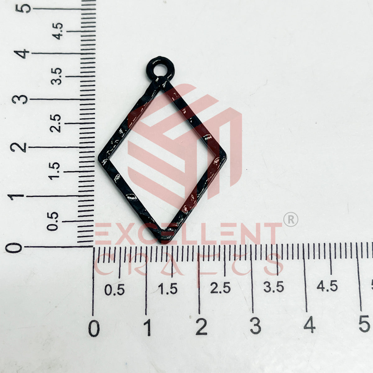 Diamond Shape Geometric Texture Pendant Bezel