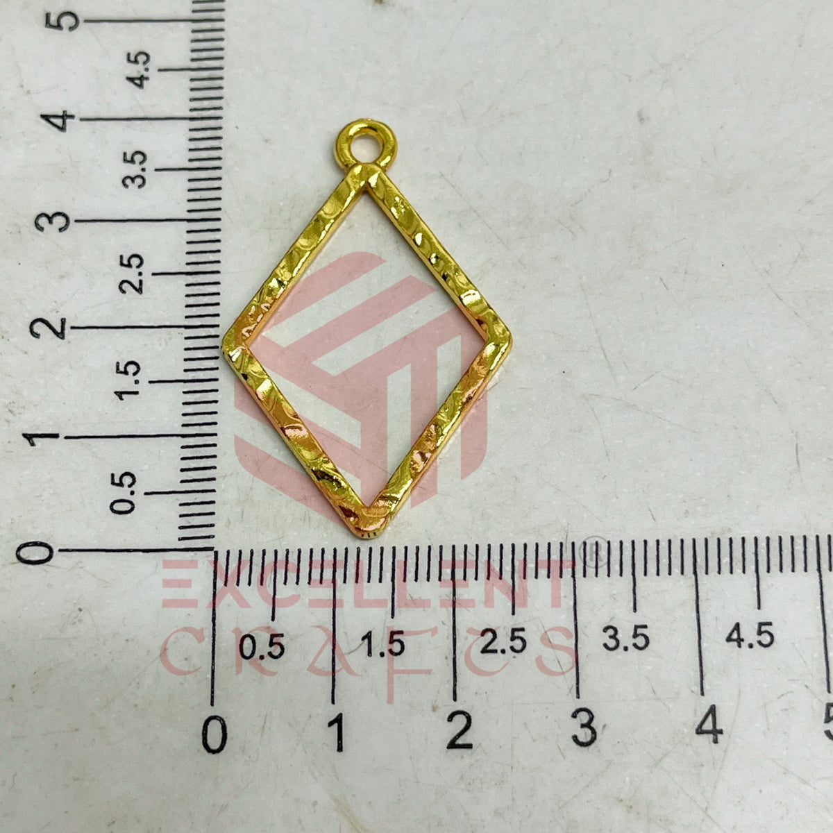 Diamond Shape Geometric Texture Pendant Bezel