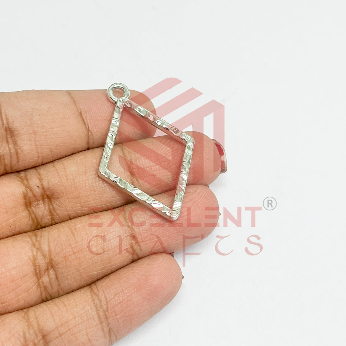 Diamond Shape Geometric Texture Pendant Bezel