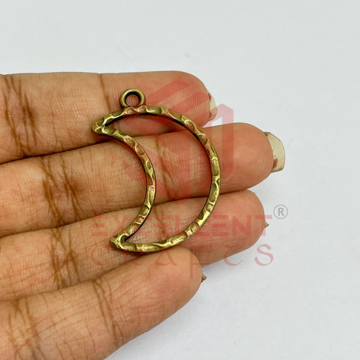 Half Moon Shape Geometric Texture Pendant Bezel