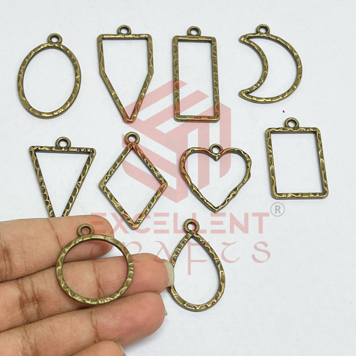 Mix Shapes Geometric Texture Pendant Bezel Set