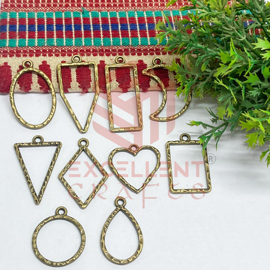 Mix Shapes Geometric Texture Pendant Bezel Set