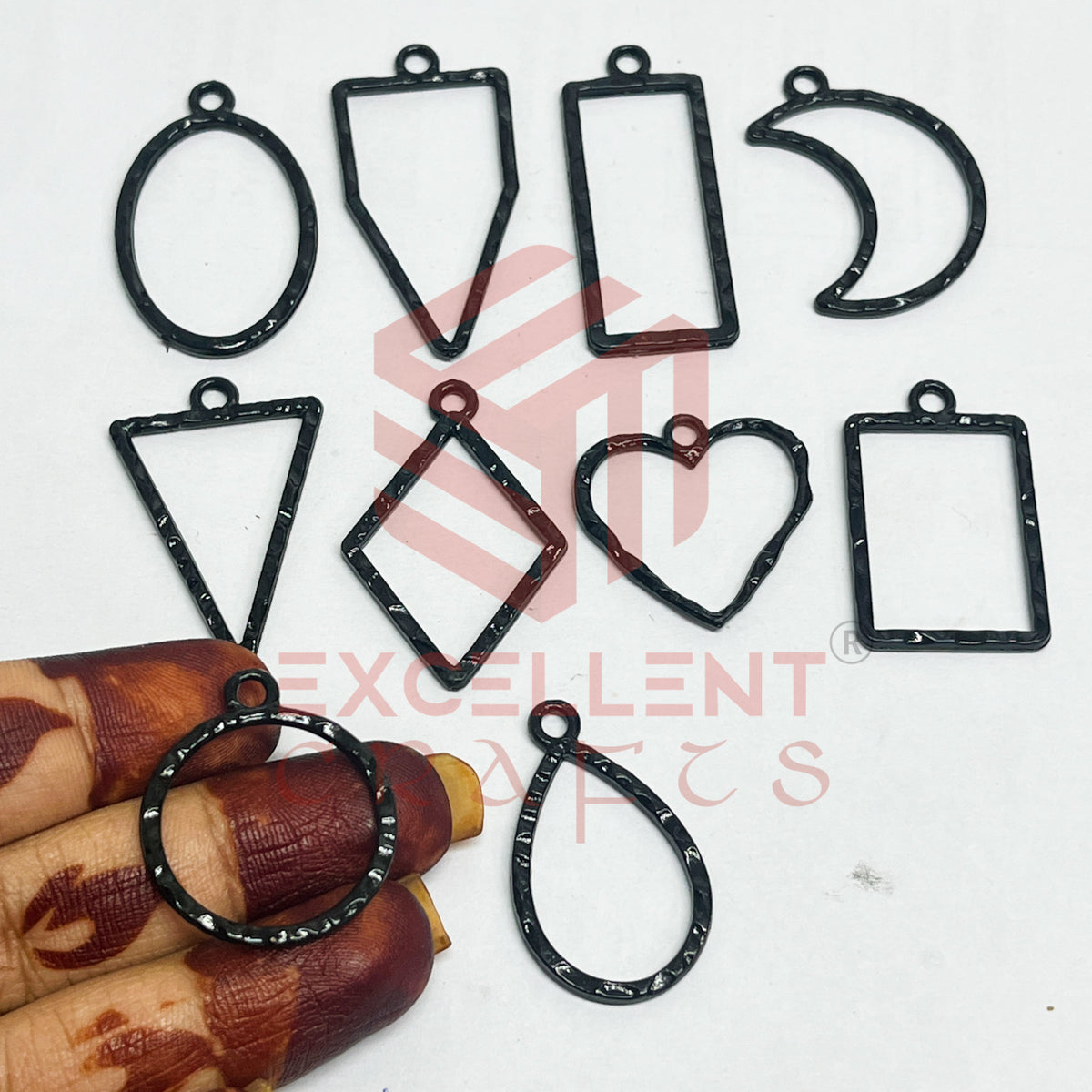 Mix Shapes Geometric Texture Pendant Bezel Set