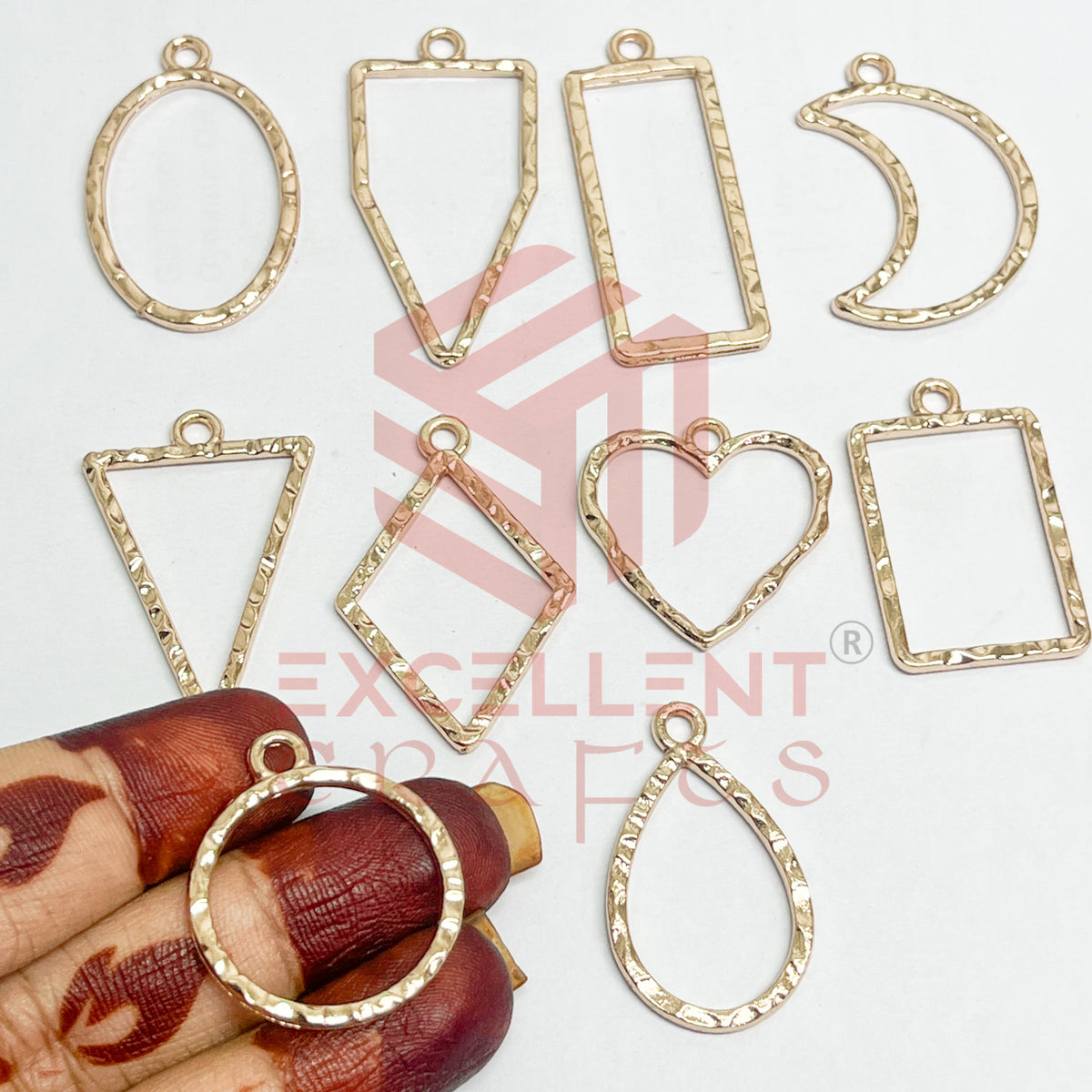Mix Shapes Geometric Texture Pendant Bezel Set