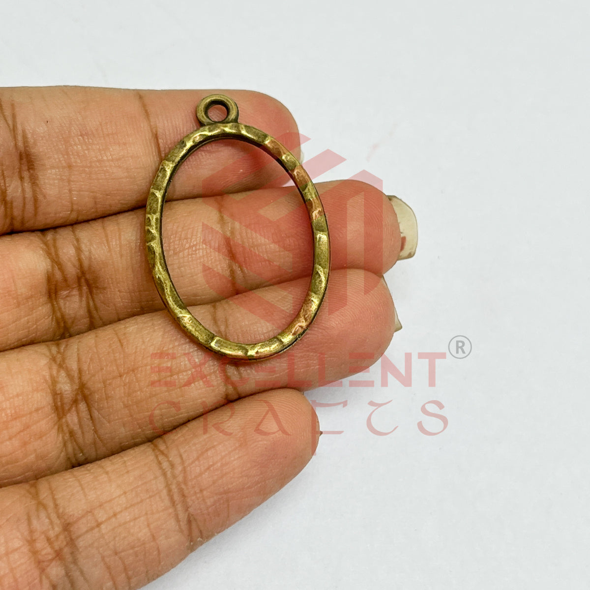 Oval Shape Geometric Texture Pendant Bezel