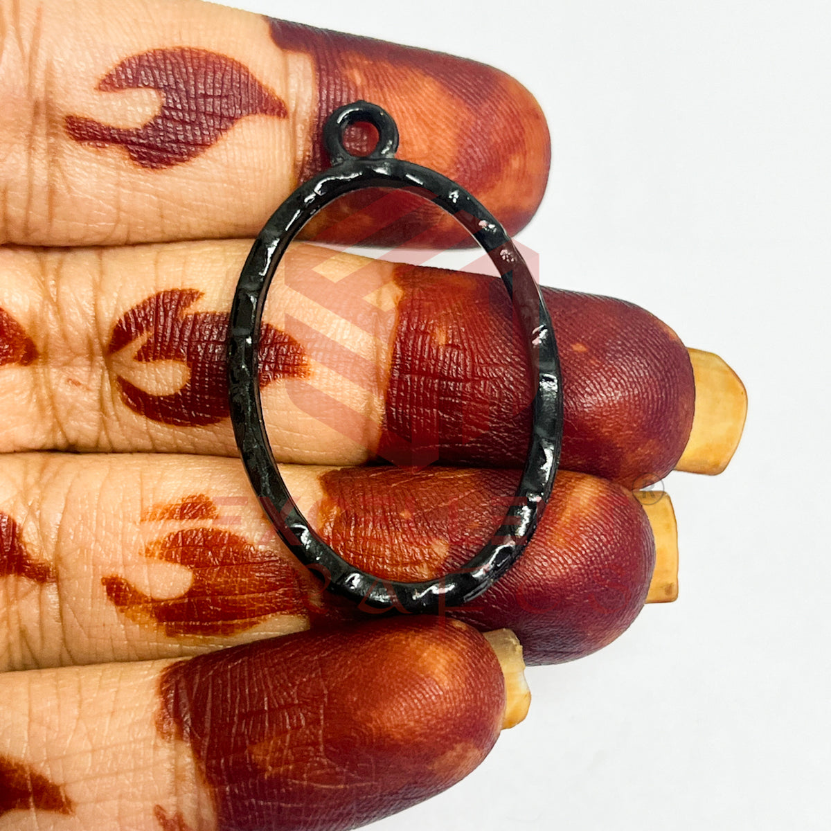Oval Shape Geometric Texture Pendant Bezel
