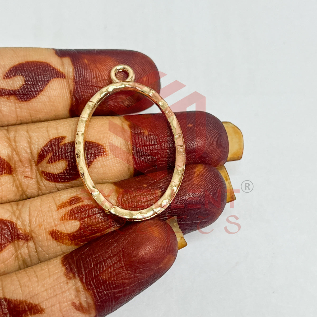 Oval Shape Geometric Texture Pendant Bezel