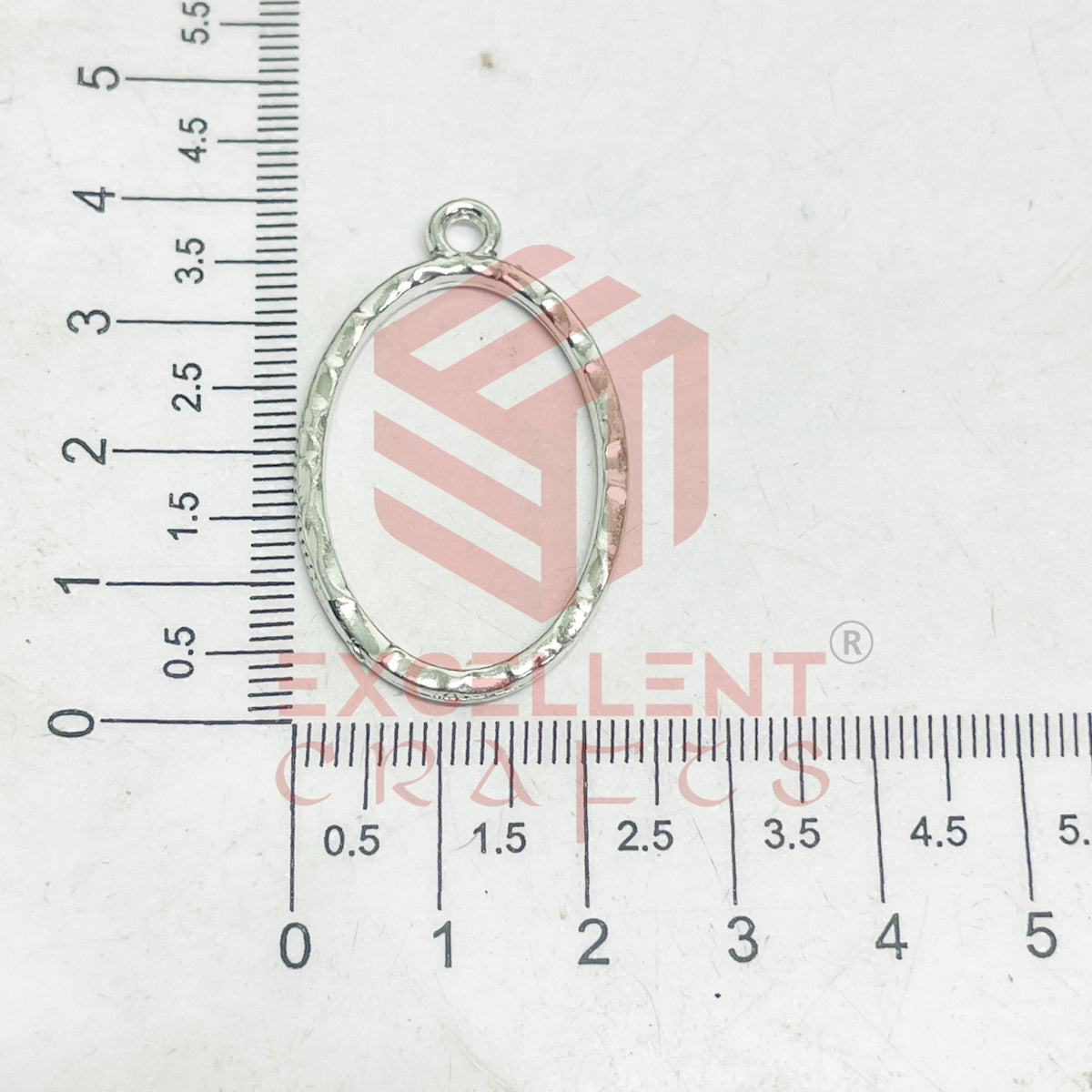 Oval Shape Geometric Texture Pendant Bezel