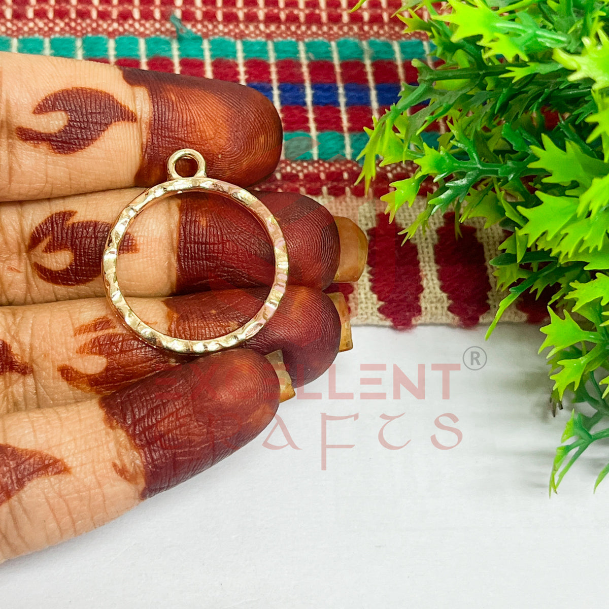 Round Shape Geometric Texture Pendant Bezel