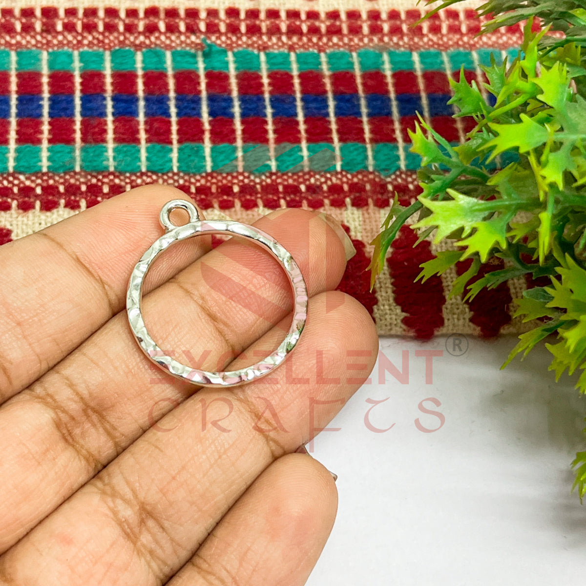 Round Shape Geometric Texture Pendant Bezel