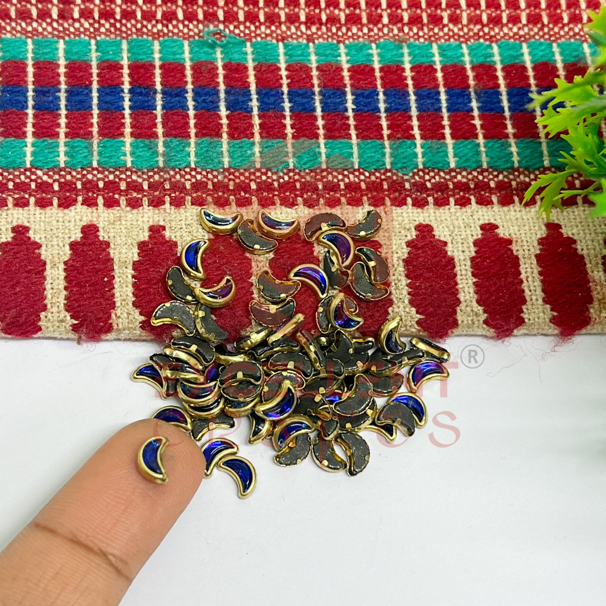 4x8mm Halfmoon Shape Glass Kundan Stones-100 Pcs