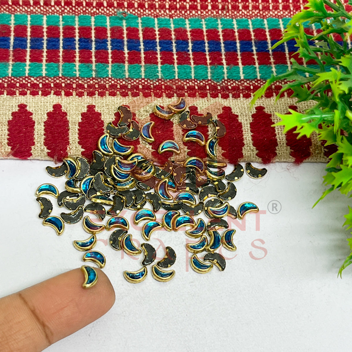 4x8mm Halfmoon Shape Glass Kundan Stones-100 Pcs