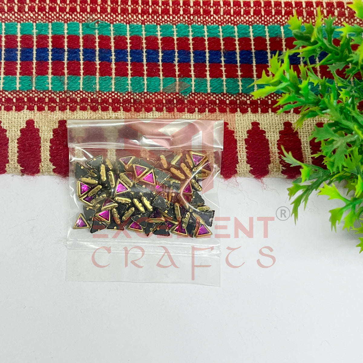 5x5x5mm Triangle Shape Glass Kundan Stones-100 Pcs