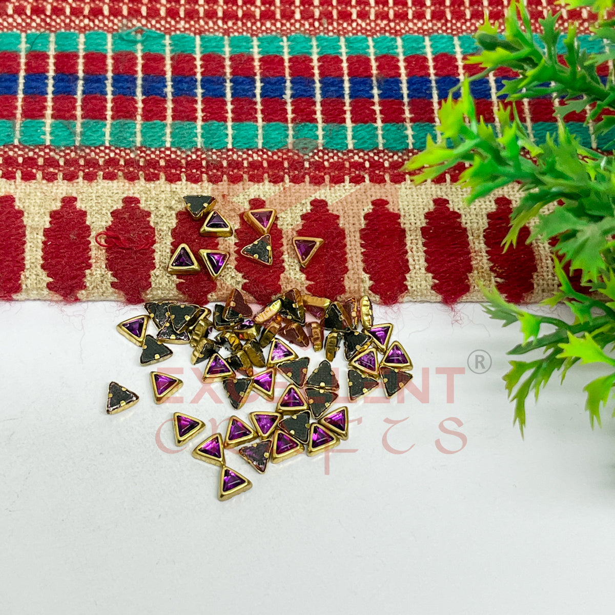 5x5x5mm Triangle Shape Glass Kundan Stones-100 Pcs
