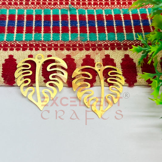 30x32mm Leaf Design Raw Brass Charm