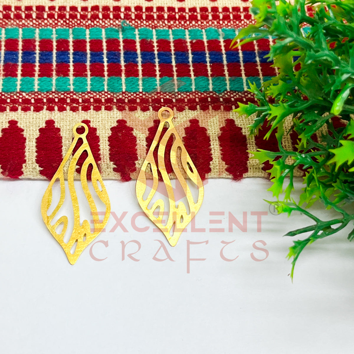 20x42mm Leaf Design Raw Brass Charm
