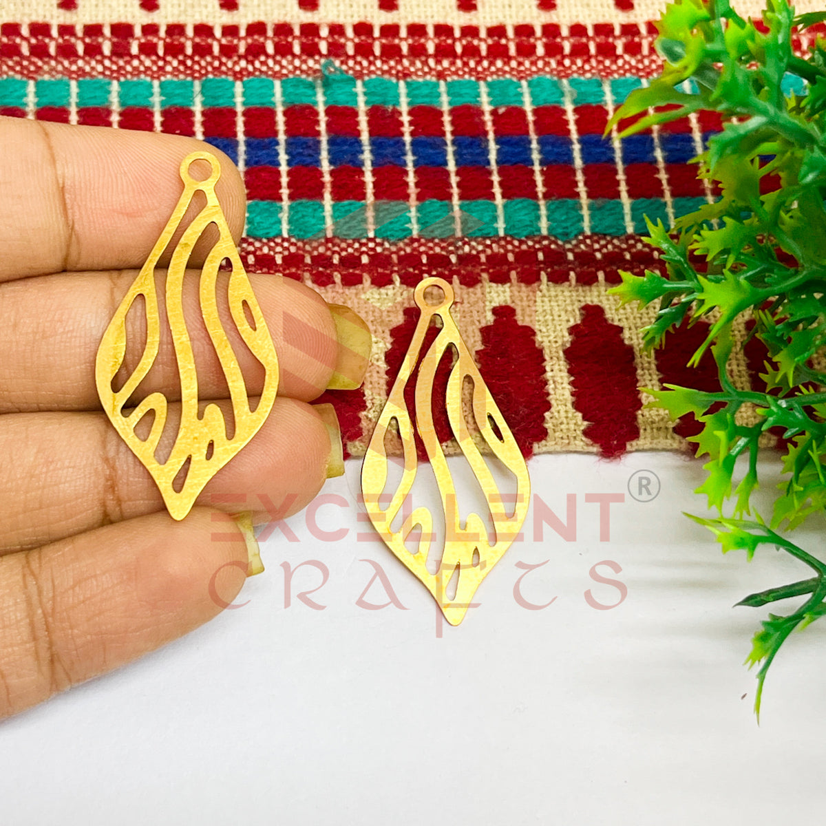 20x42mm Leaf Design Raw Brass Charm