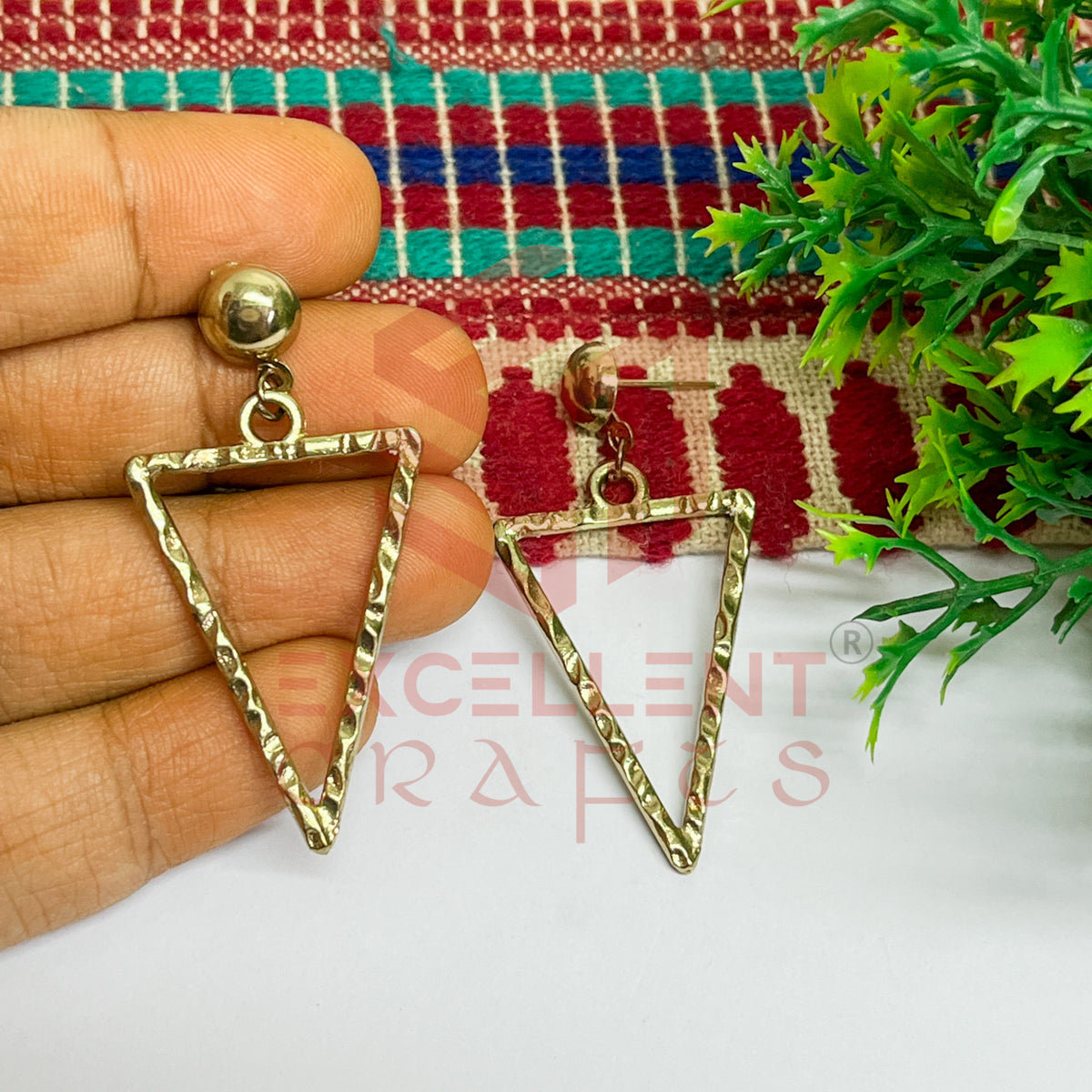 Ball Stud Triangle Shape Texture Earring Bezels - (1Pair)
