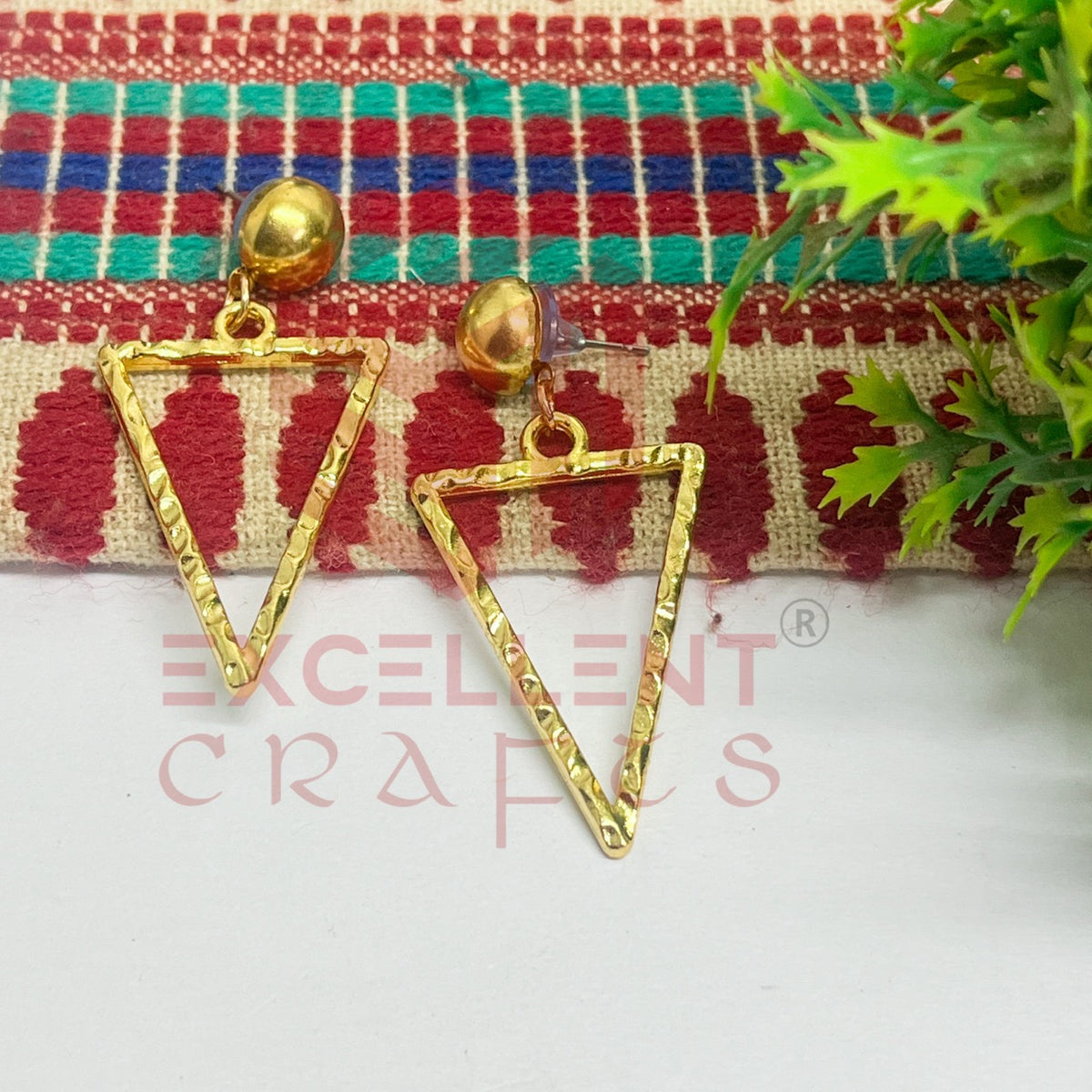 Ball Stud Triangle Shape Texture Earring Bezels - (1Pair)