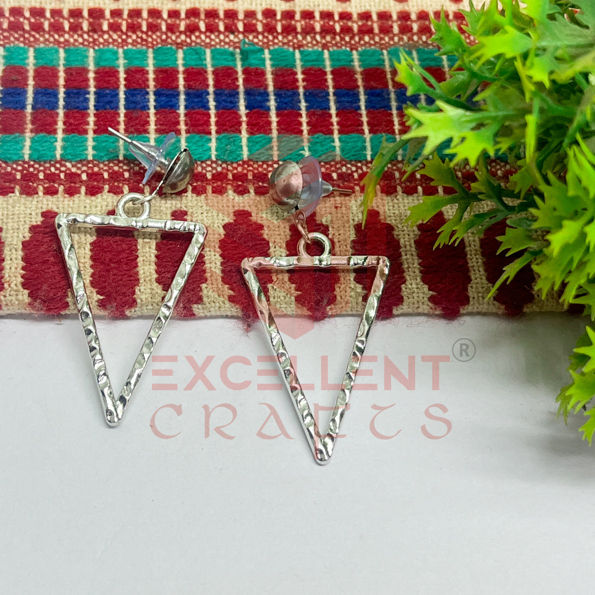 Ball Stud Triangle Shape Texture Earring Bezels - (1Pair)