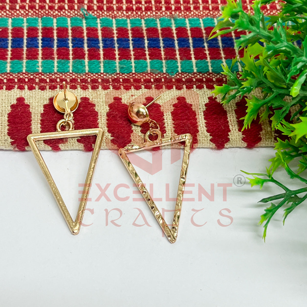 Ball Stud Triangle Shape Texture Earring Bezels - (1Pair)