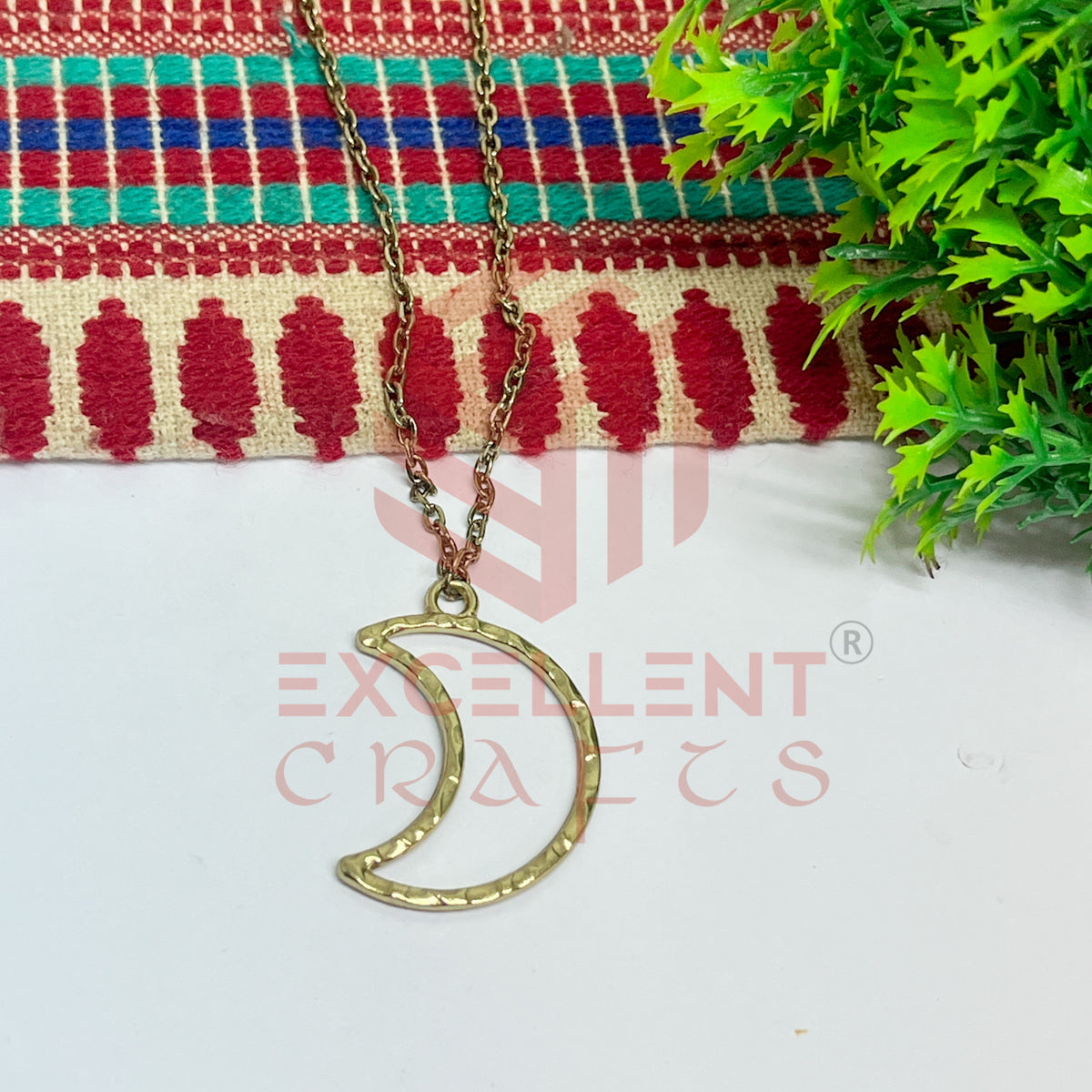 Halfmoon Textured Pendant with Chain