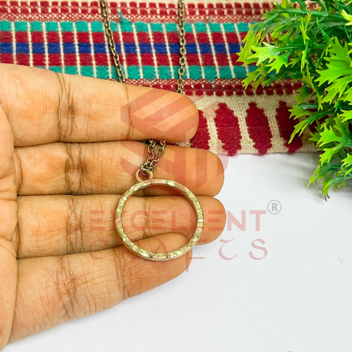 Round Pendant with Chain