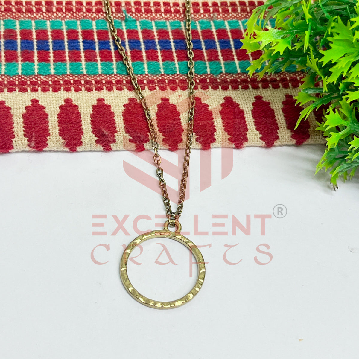 Round Pendant with Chain