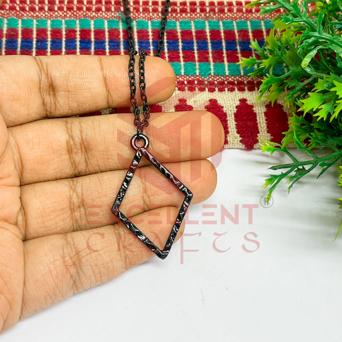 Diamond Textured Pendant with Chain