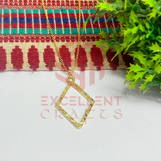 Diamond Textured Pendant with Chain