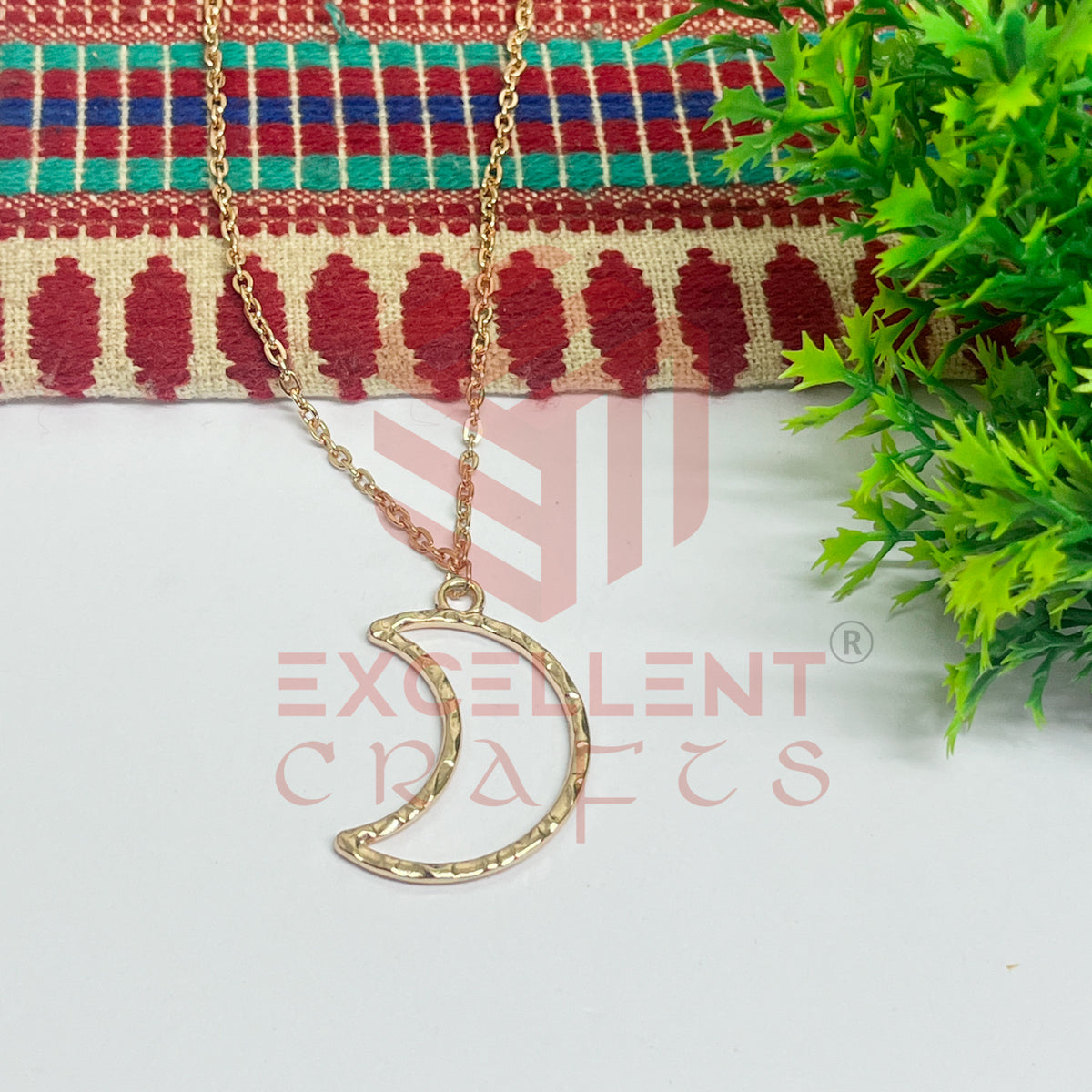 Halfmoon Textured Pendant with Chain