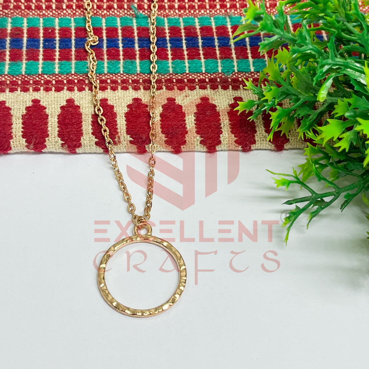 Round Pendant with Chain