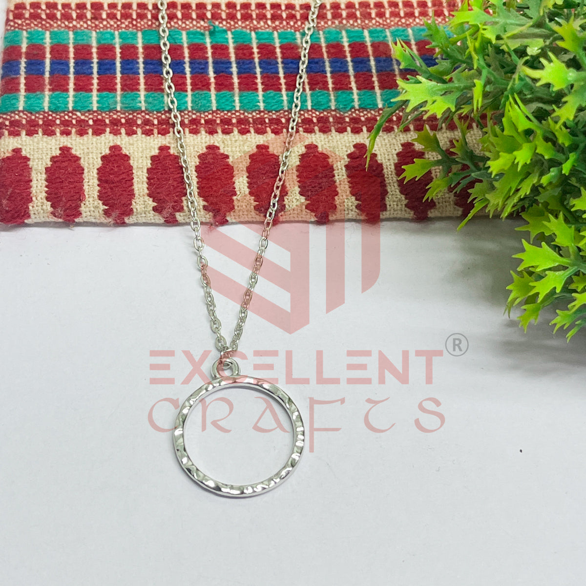 Round Pendant with Chain