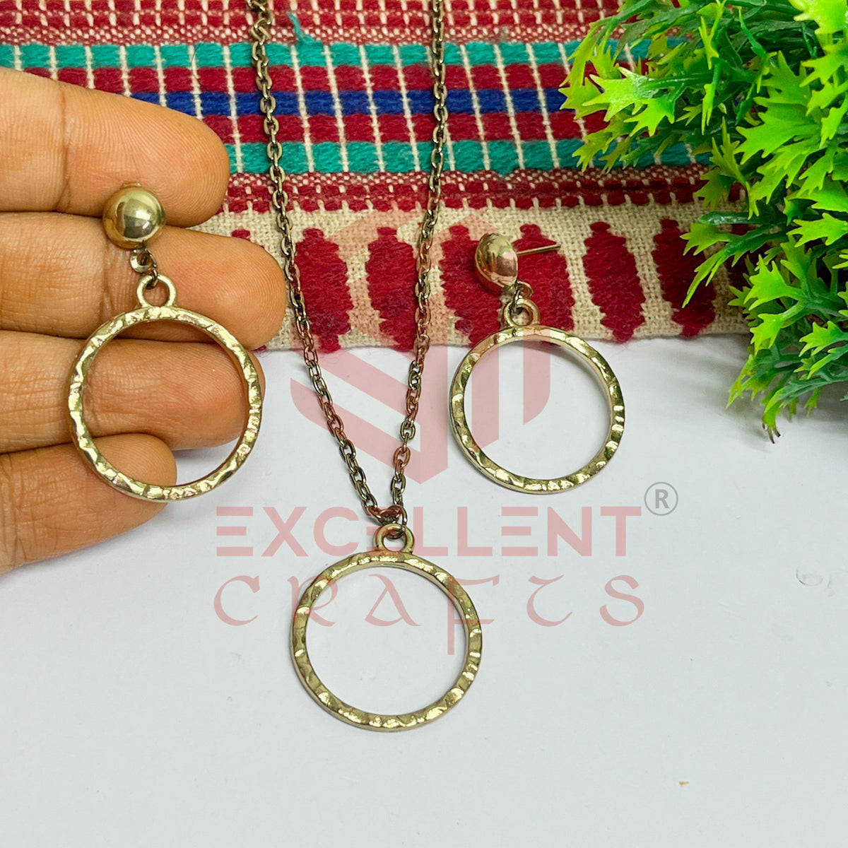 Round Pendant Necklace with Earrings Bezel Set