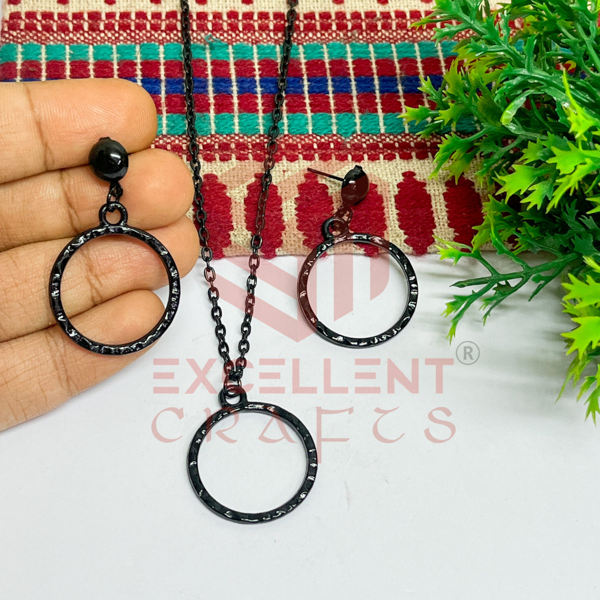 Round Pendant Necklace with Earrings Bezel Set