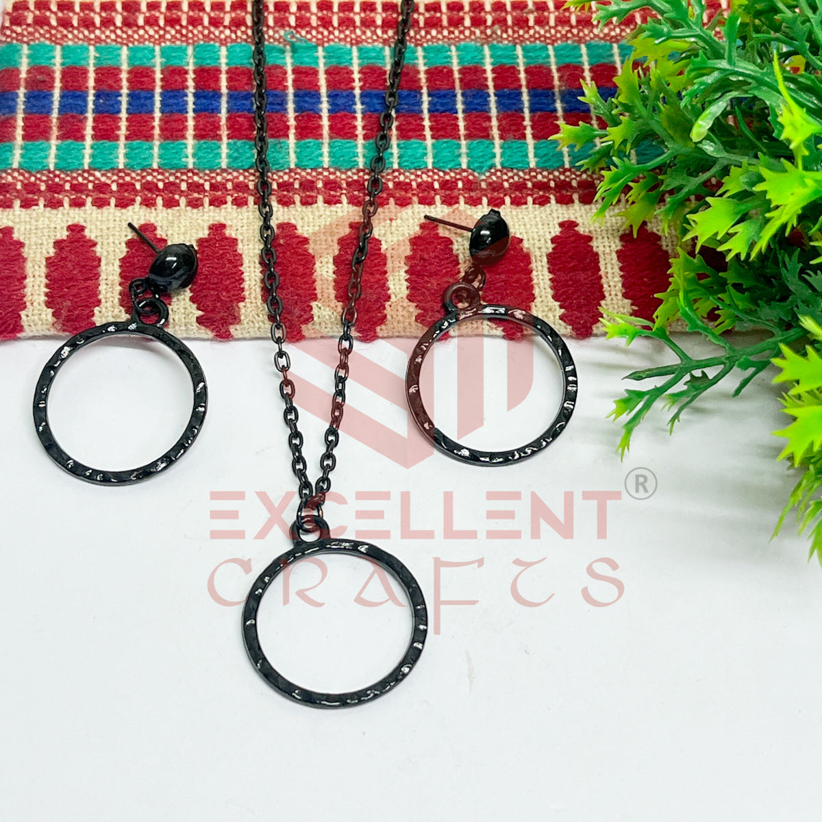 Round Pendant Necklace with Earrings Bezel Set