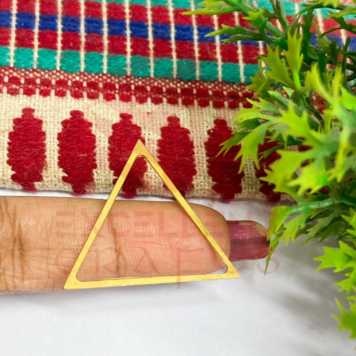 30x30mm Triangle Shape Brass Frame - Gold