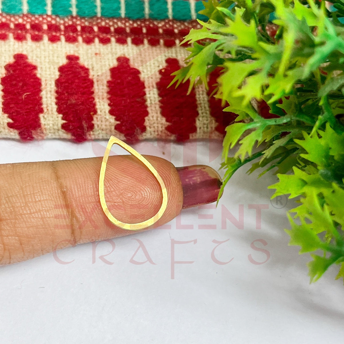 13x19mm Drop Shape Brass Frame - Gold